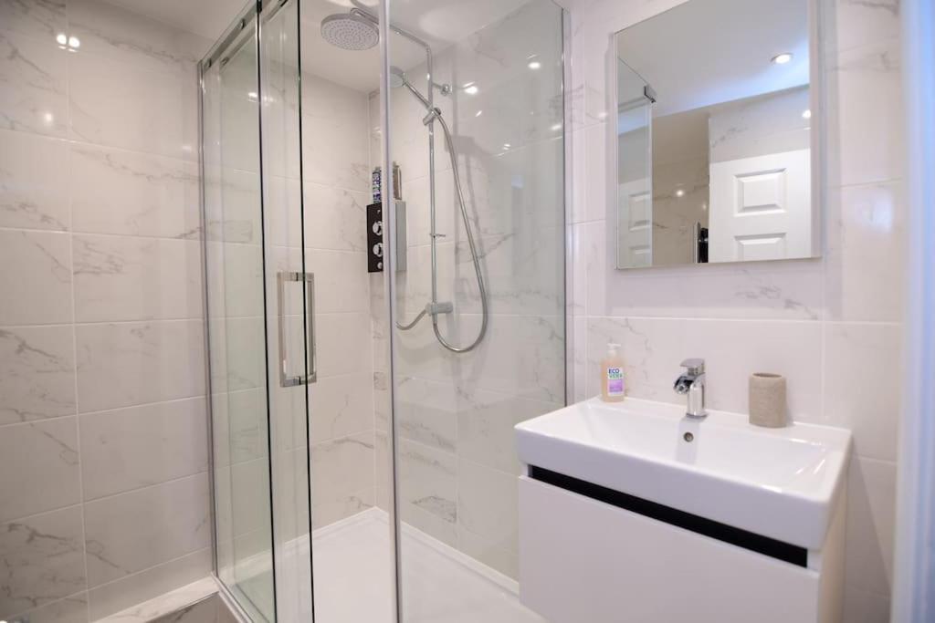Loveyork Priory Apartment - Central With Parking Екстер'єр фото
